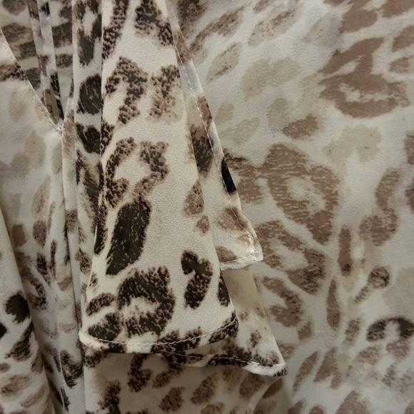 Jennifer Lopez blouse - Picture 4 of 8